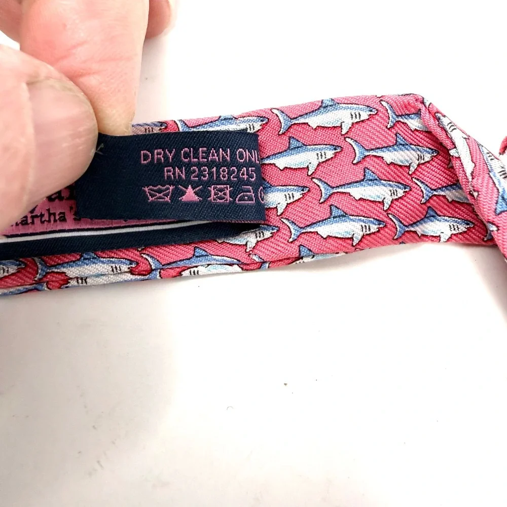 Vineyard Vines Mens Pink Shark Print 100% Silk Adjustable Bow Tie Made in USA